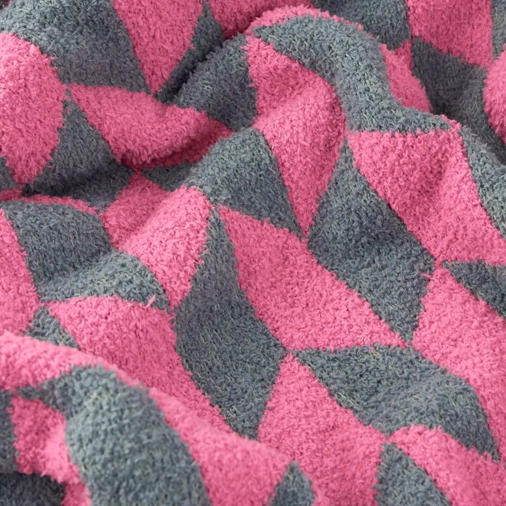 Furn Olsen Geometric Reversible Double Face Throw in Pink, W: 130 cm, D: 180 cm – 3