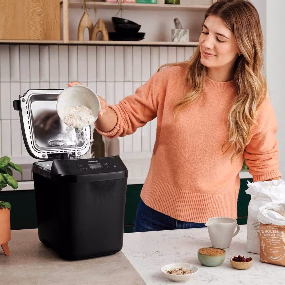 Panasonic Compact Automatic Mini Breadmaker with Timer, Black (400g) – 4