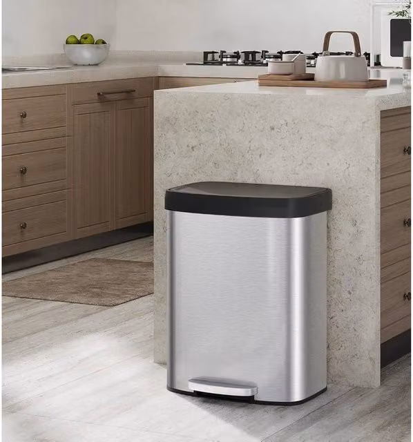 VOGREX Stainless Steel Step-on Trash Can and Recycling Waste Bin with Removable Inner Bucket and Odour Filter, Metallic Silver, H: 60.5 cm, W: 46.2 cm, D: 30.0 cm