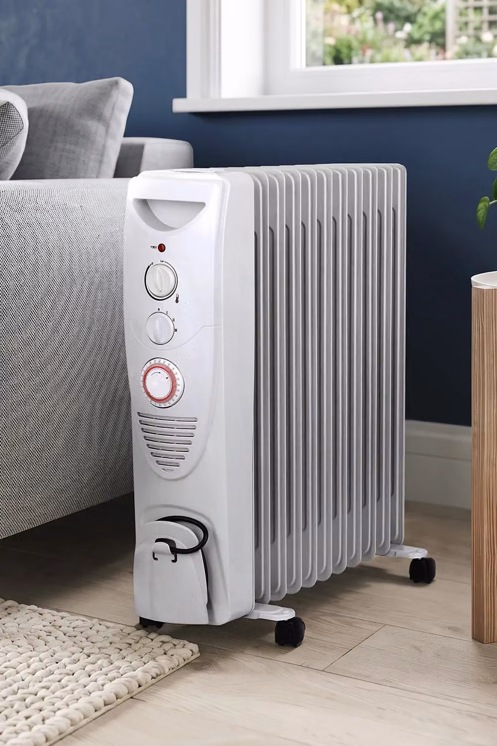 Pro Breeze 2500W Oil Filled Radiator Heater in Black – 2