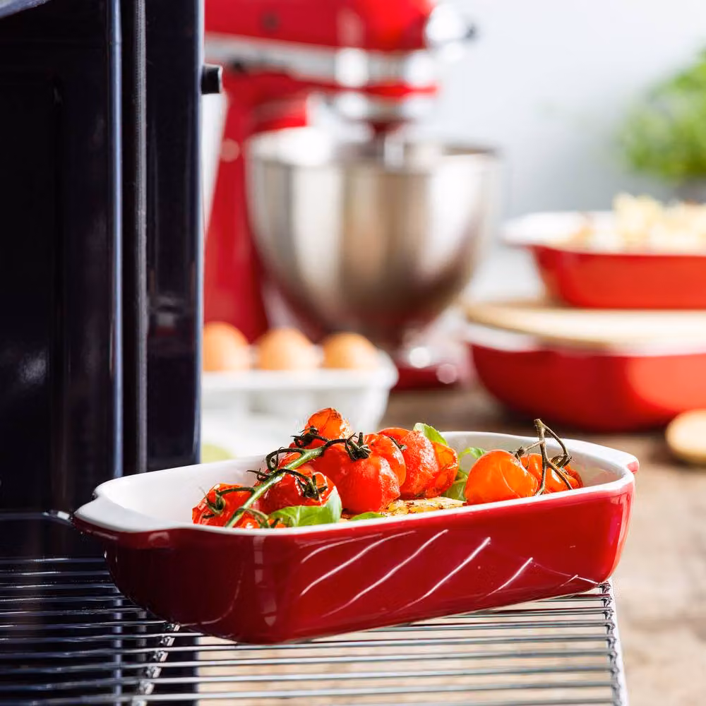 KitchenAid Red Stoneware Rectangular Casserole Dish with Lid – 6
