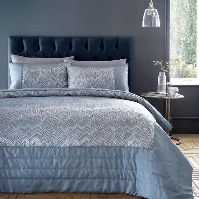 Portfolio Home Antibes Blue Chevron Waves Quilted Bed Throw Blanket W: 200 cm, D: 230 cm