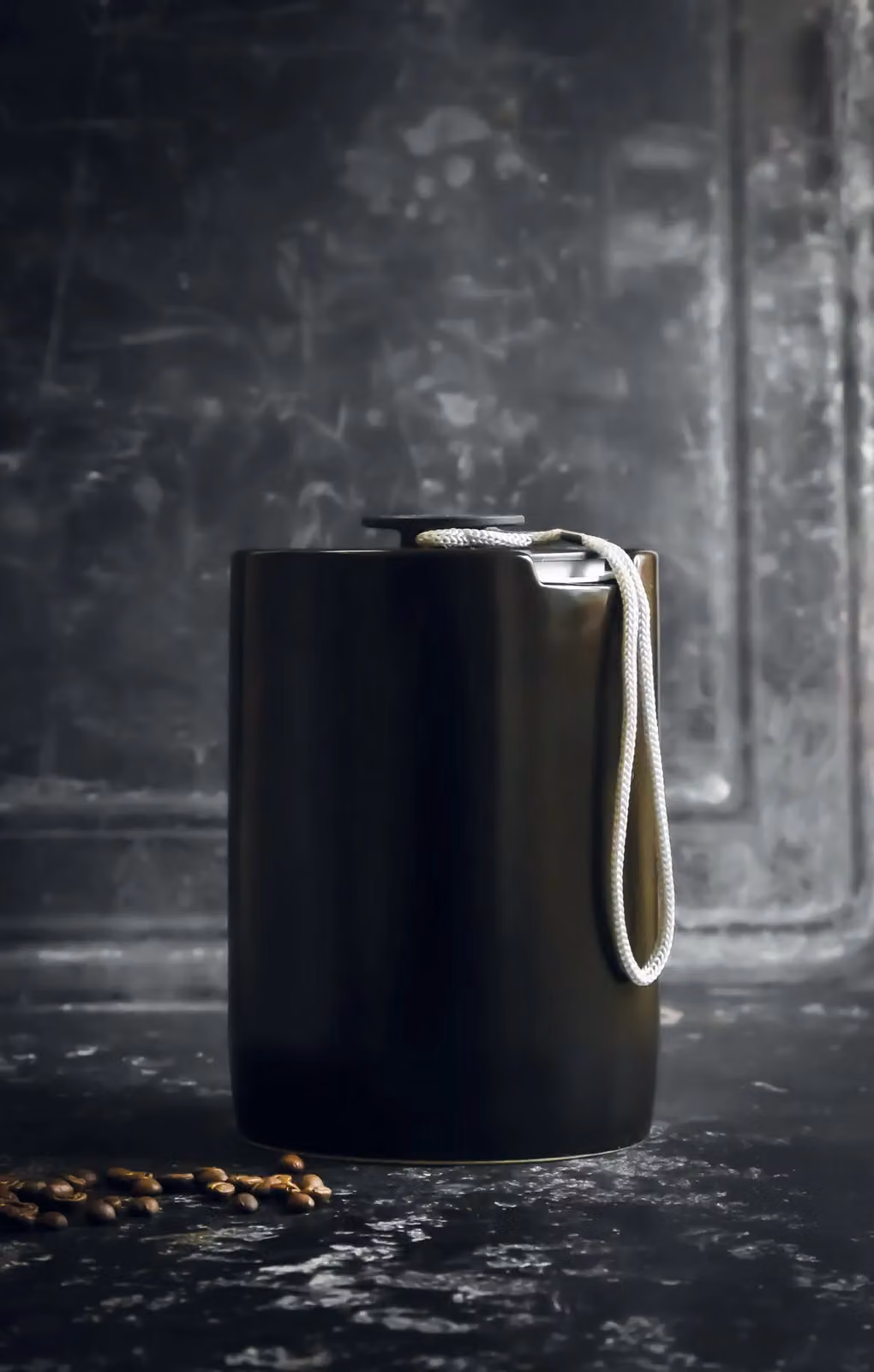 La Cafetiere Seattle Ceramic Coffee Canister with Airtight Lid, Black, 1.4 l – 6