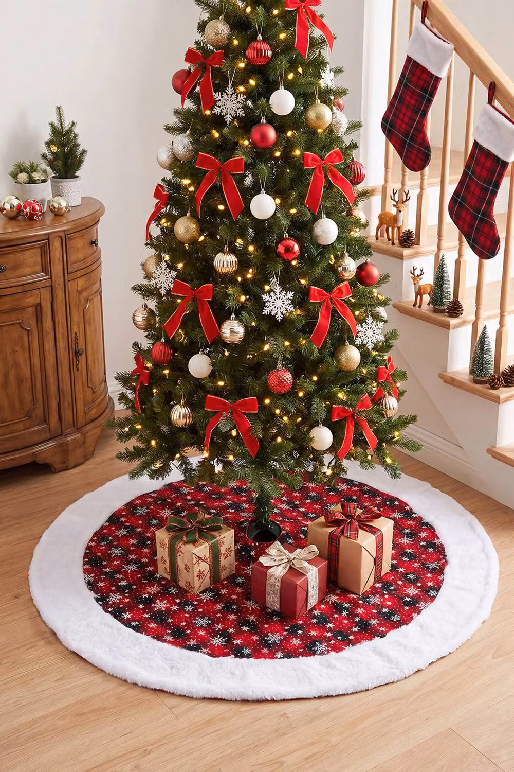 Living and Home Round Polyester Christmas Tree Skirt, Diameter: 91.44 cm – 3