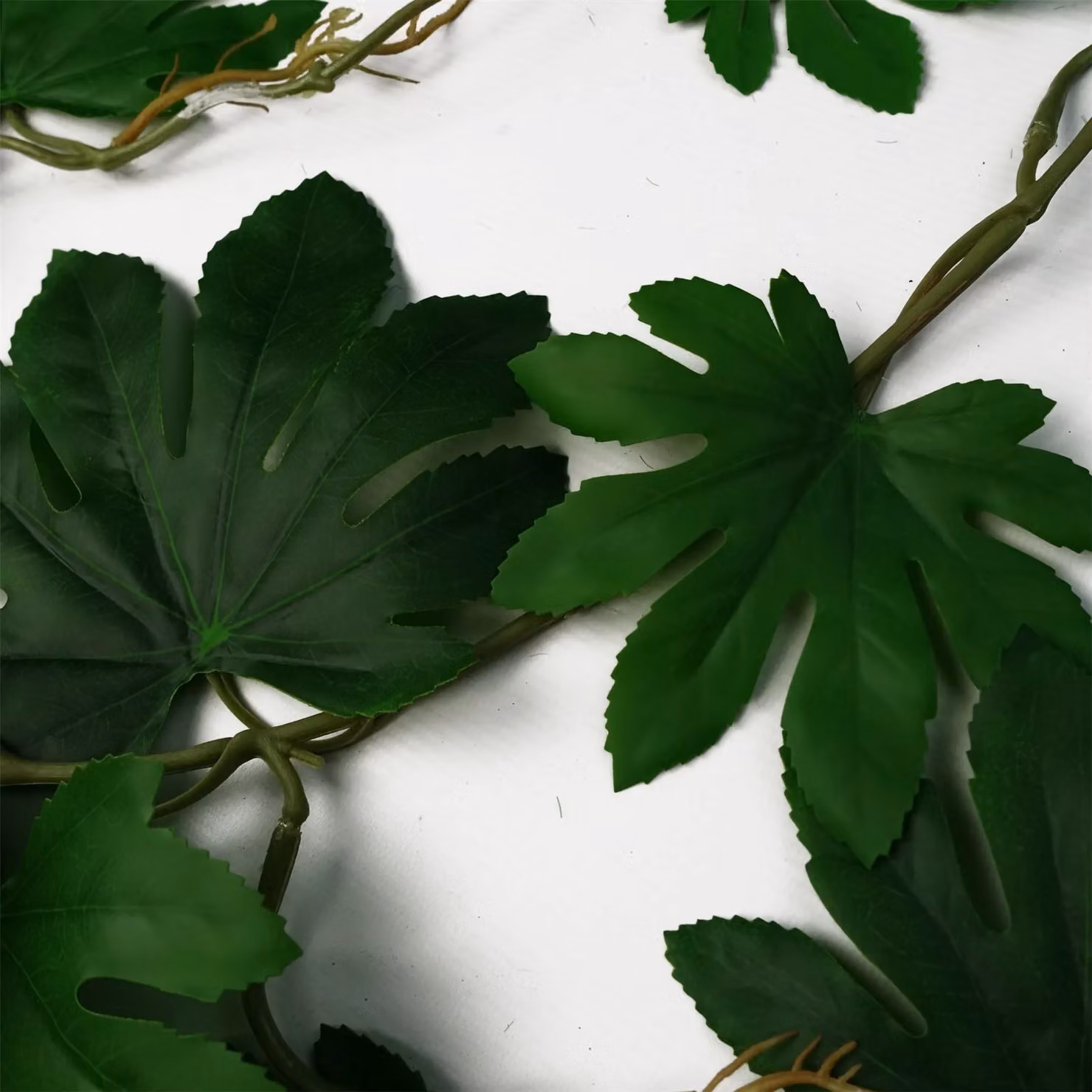 Leaf Artificial Hanging Trailing Aralia Plant in Green, 110 cm – 3