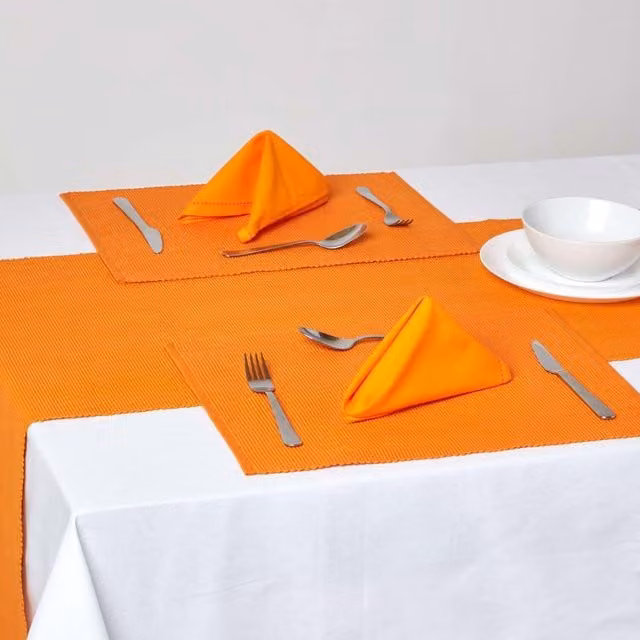Homescapes Pack of 2 Plain Cotton Placemats in Orange
