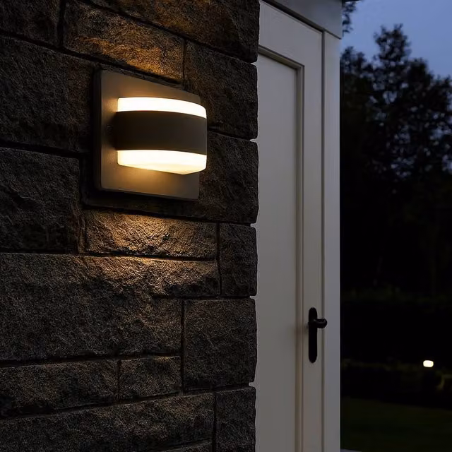Lighting Collection Kyst Glow Modern LED Outdoor Wall Light in Black or Grey – 2