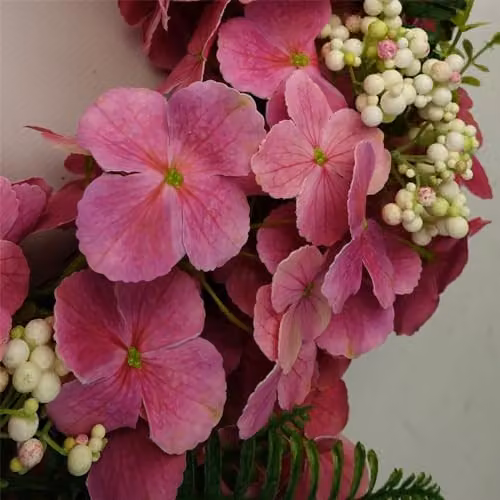 Botanik Pink and Green Artificial Hydrangea Floral Blossom Wreath, Diameter: 40 cm – 3