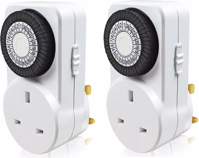 Livingandhome 24 Hour Mechanical Plug In Timer Switch in White