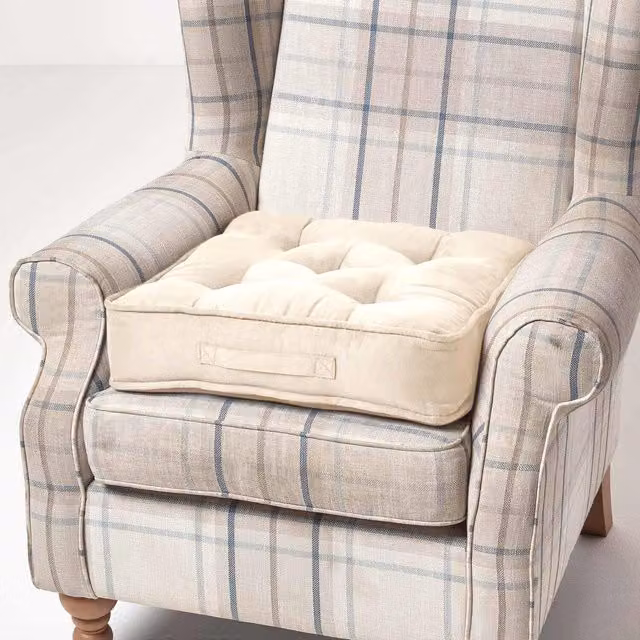 Homescapes Cream Square Seat Booster Cushion W/D/H: 50 x 50 x 5 cm – 1