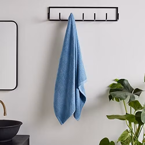 Catherine Lansfield Quick Dry Fluffy Cotton Bath Towel in Blue – 1