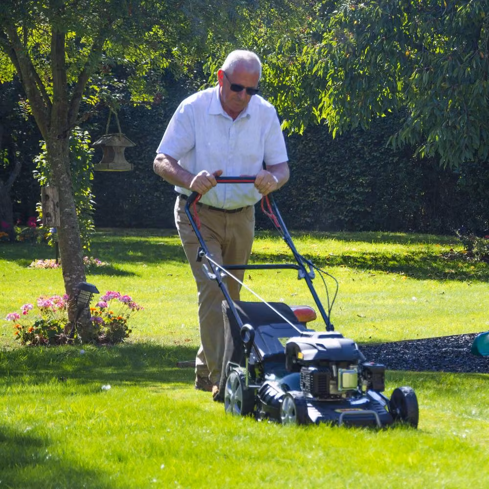 Webb Classic Self Propelled Petrol Rotary Lawnmower in Green – 7