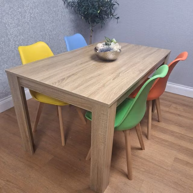 Kosy Koala Oak Effect Dining Table Set with 4 Mixed Plastic Chairs in Brown