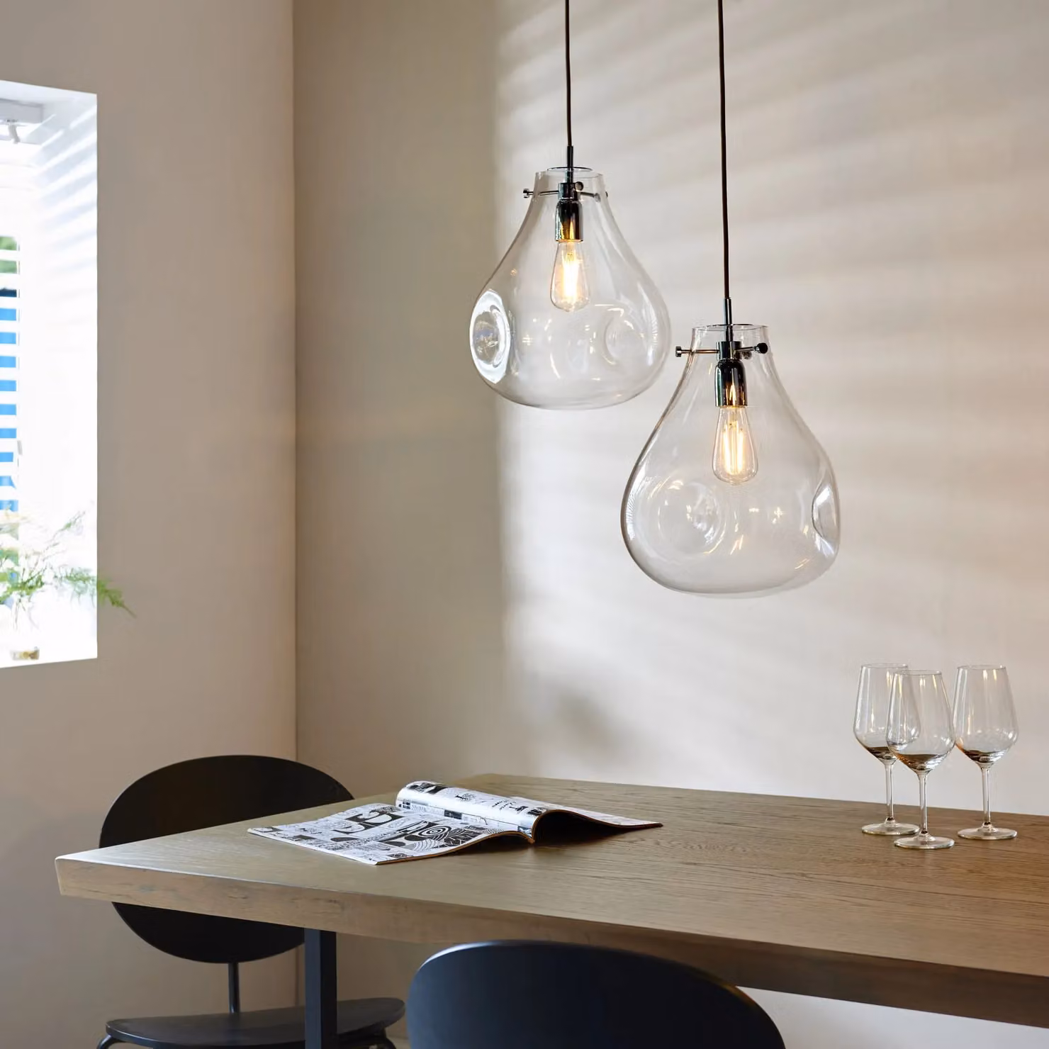 Loops Dimmable Suspended Ceiling Pendant Light with Transparent Glass and Chrome Plate, E27, Height Adjustable – 2