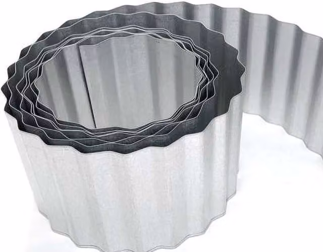 Primrose Corrugated Galvanised Aluzinc Metal Lawn Edging, Silver, Length: 500 cm