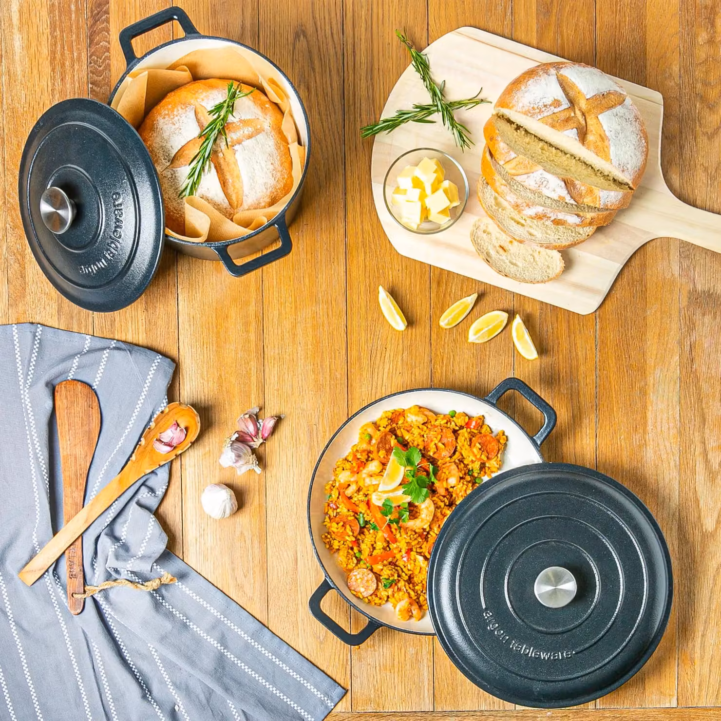 Argon Tableware 2pc Black Enamel Cast Iron Casserole Dish Set with Self-Basting Lids, 2.3 l and 4.68 l – 4