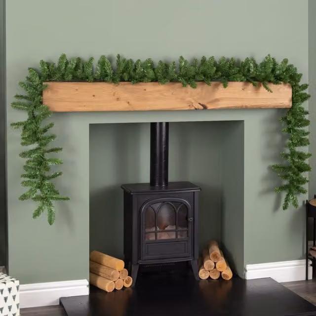 Samuel Alexander 2.7m Plain Green Christmas Garland with 200 Bullet Tips