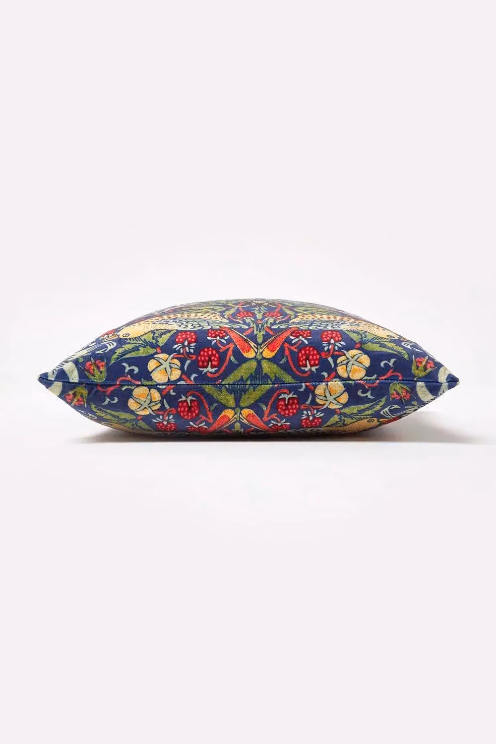 Homescapes William Morris Strawberry Thief Velvet Cushion in Blue, W/D/H: 45 x 45 x 45 cm – 3