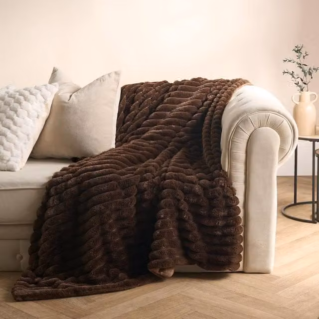OHS Faux Fur Ribbed Fleece Throw Blanket in Chocolate Brown, W/D/H: 200 x 240 cm
