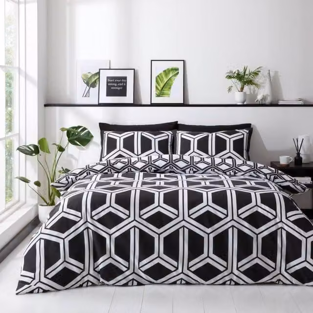 GAVENO CAVAILIA Hendrix Single Duvet Cover in Multicolour and Black Graphic Design
