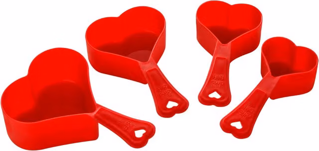 Orsina Set of Four Red Heart Shaped Plastic Measuring Cups – 6