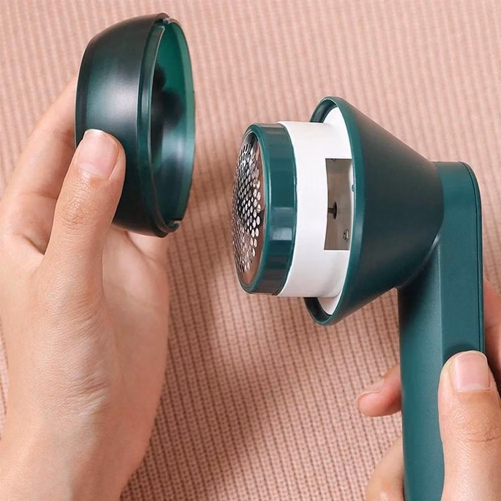 NESTLUNE Rechargeable USB Electric Fabric Shaver and Portable Clothes Lint Remover in Green – 4