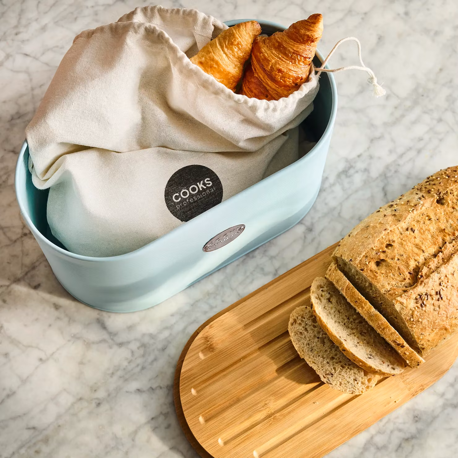 Cooks Professional Ribbed Bread Bin with Linen Bag and 2-in-1 Bamboo Cutting Board Lid in Blue and Silver – 2