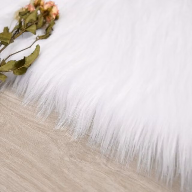 Sienna White Faux Sheepskin Heart Shaped Fluffy Plush Rug