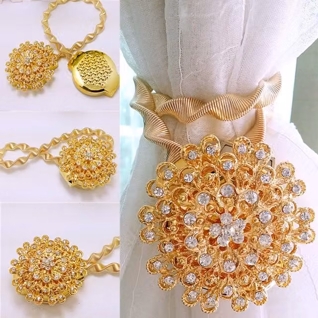 Livingandhome Pack of 2 Luxurious Crystal Magnetic Curtain Tie Backs in Gold