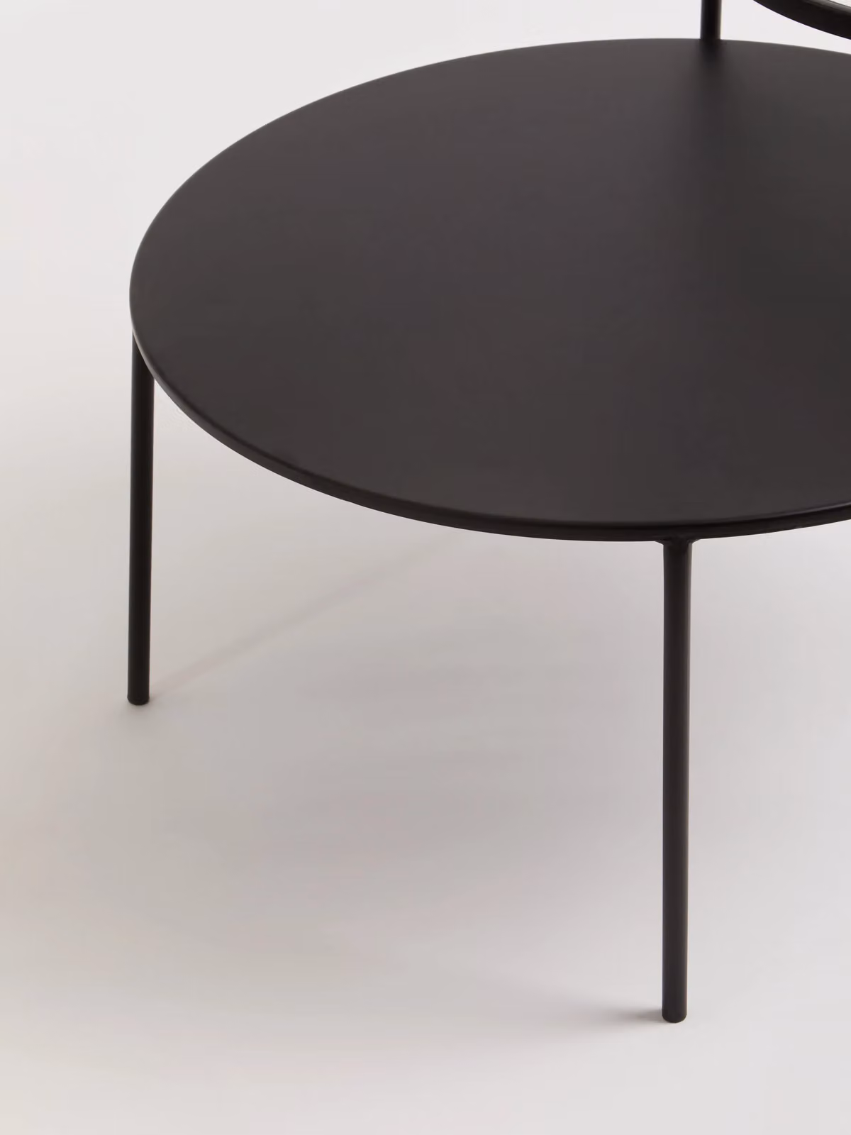Interiors by Premier Orsina Round Industrial Coffee Table with Black Metal and Transparent Glass Top – 3