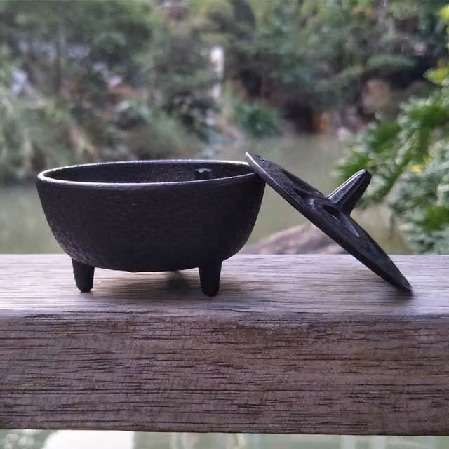 EONLION Black Cast Iron Small Tabletop Incense Burner