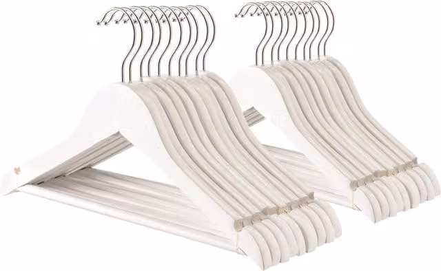 Harbour Housewares White Wooden Childrens Clothes Hangers with Notches and Bar