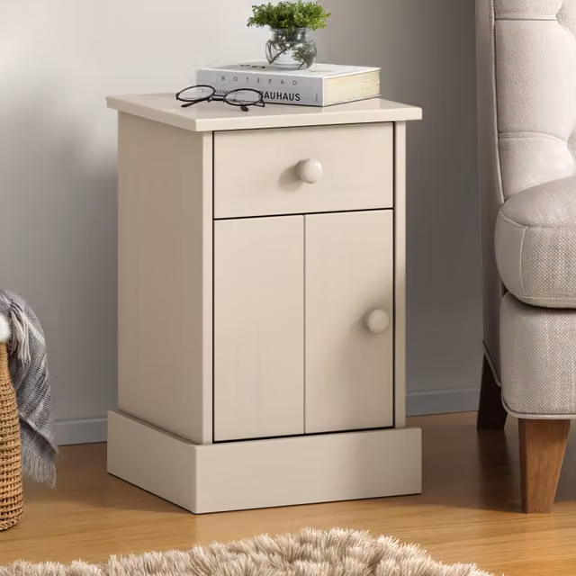 Mercers Furniture White Rustic Pine Farmhouse Bedside Cabinet with 1 Door and 1 Drawer W/D/H: 32 x 35 x 54 cm
