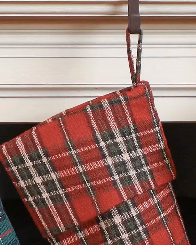 Dibor Set of 4 Mistletoe Highland Tartan Christmas Stockings in Red, Green and Orange – 4
