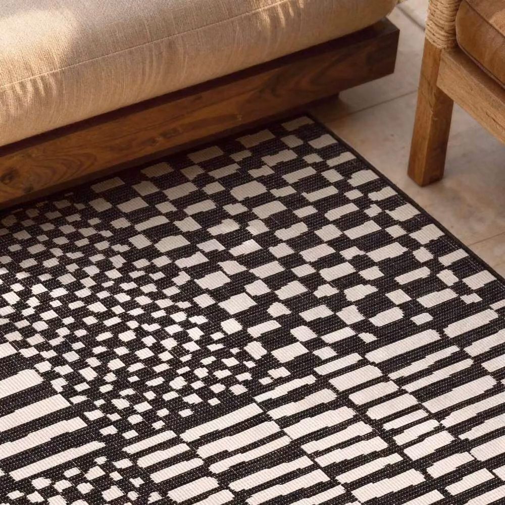 Ted Baker Barkham Reversible Abstract Indoor Outdoor Rug in Black, W: 200 cm, D: 300 cm – 2