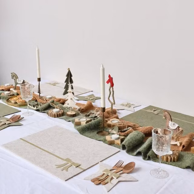 Melody Maison Set of 2 Large Wool Table Runners in Beige and Green, Length: 140 cm