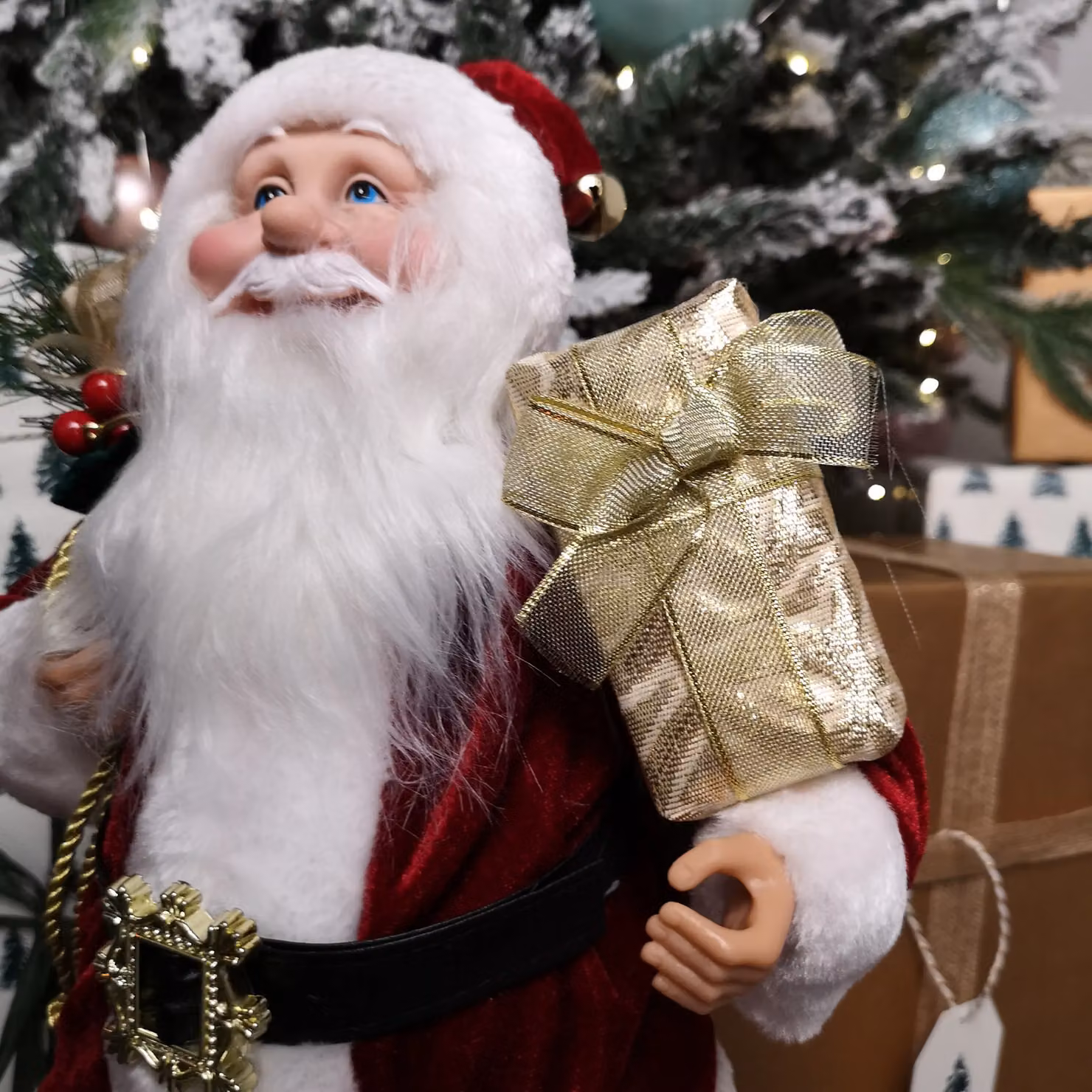 Samuel Alexander Red Standing Santa with Gift Sack Christmas Indoor Tabletop Decoration, Height: 40 cm – 3