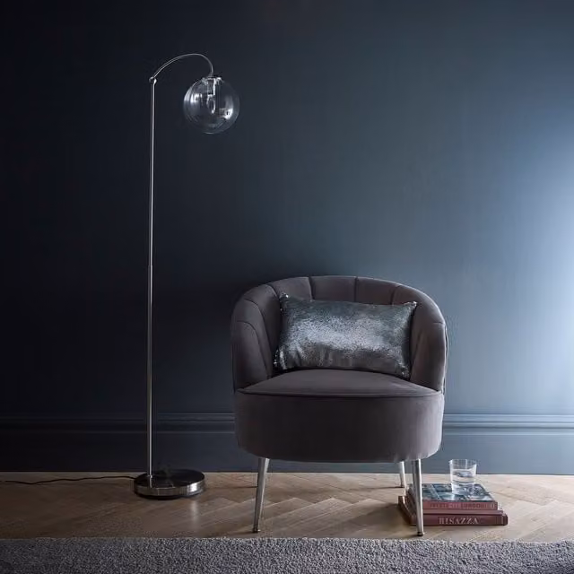 K LIVING Bianca Floor Lamp in Silver with Transparent Ribbed Glass