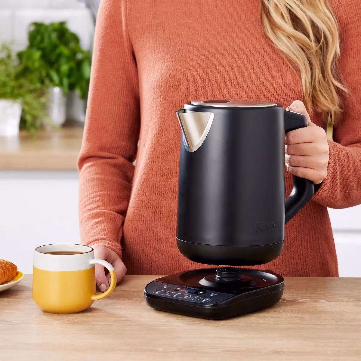 Ninja Perfect Temperature Kettle KT200UK in Black – 4