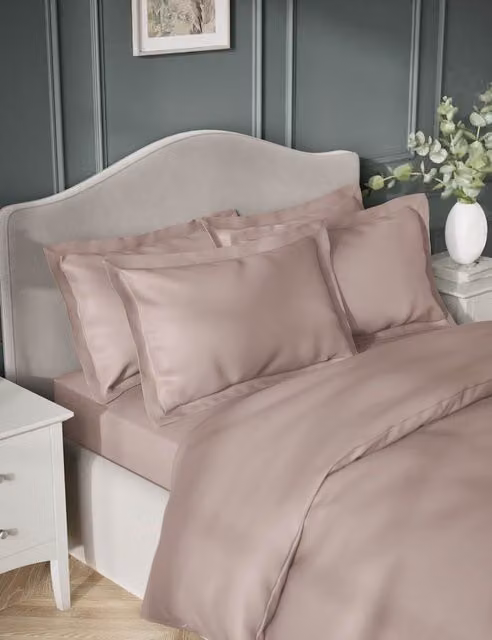 M&S 2 Pack Egyptian Cotton 400 Thread Count Silky Oxford Pillowcases in Blush Pink