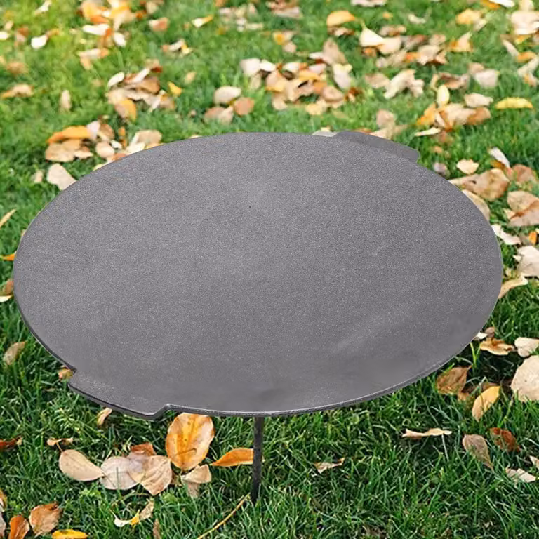PAWNORA Black Uncoated Cast Iron Camping Frying Pan W/D/H: 43.8 x 43.8 x 27.8 cm