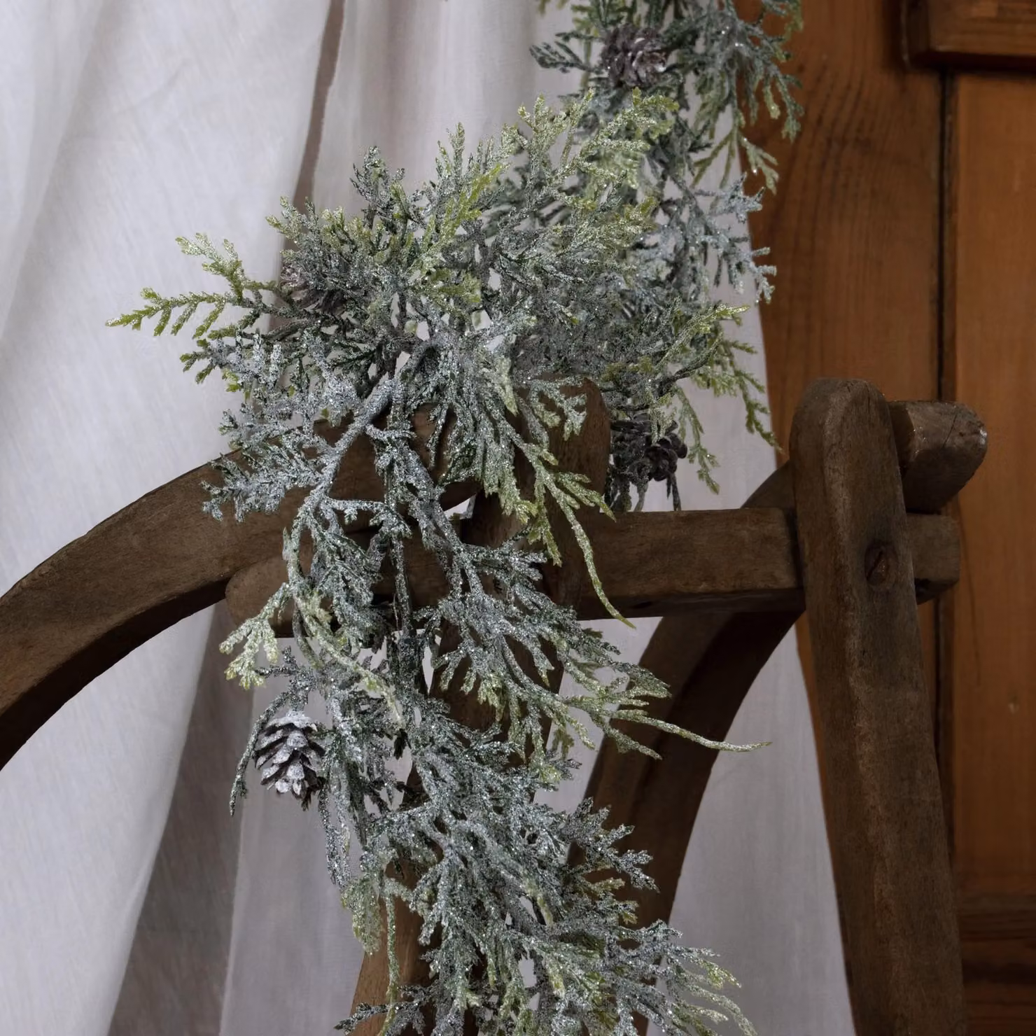 Love Lace White Frosted Pine Garland with Pinecones and Artificial Flowers – 2