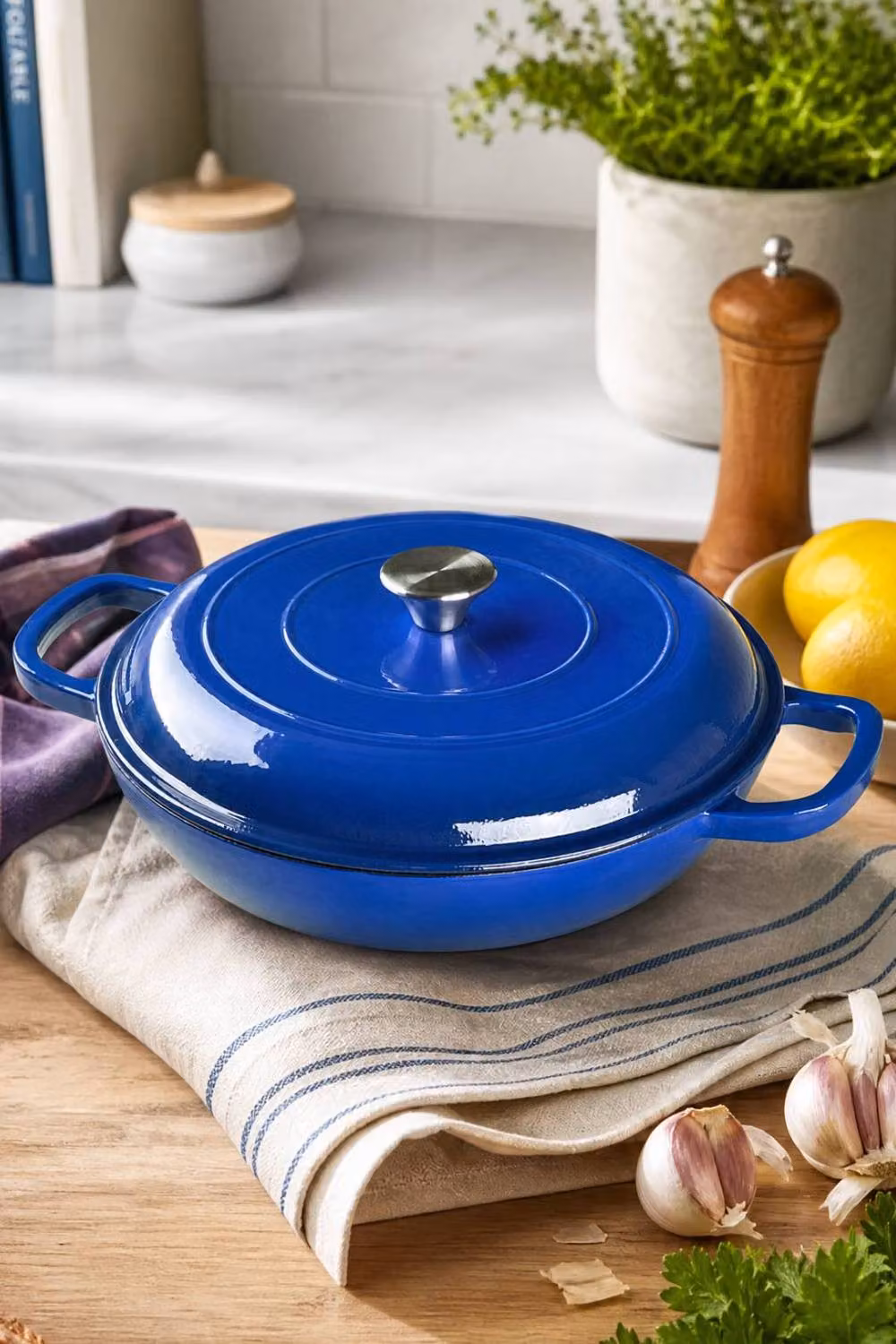 ExtraStar Enamelled Cast Iron Seafood Casserole Pot, Blue, 3.2 l – 2
