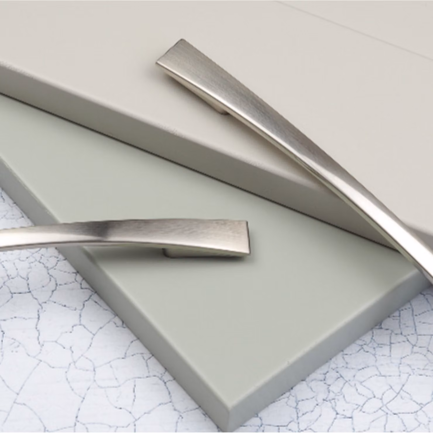 Handle & Home Slim Bow Handles, Pack of 10, Brushed Nickel Silver – 2