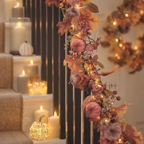 Lights4fun 1.4m Pre Lit Luxury Velvet Pumpkin Meadow Garland in Yellow, Green, Red and White – 2