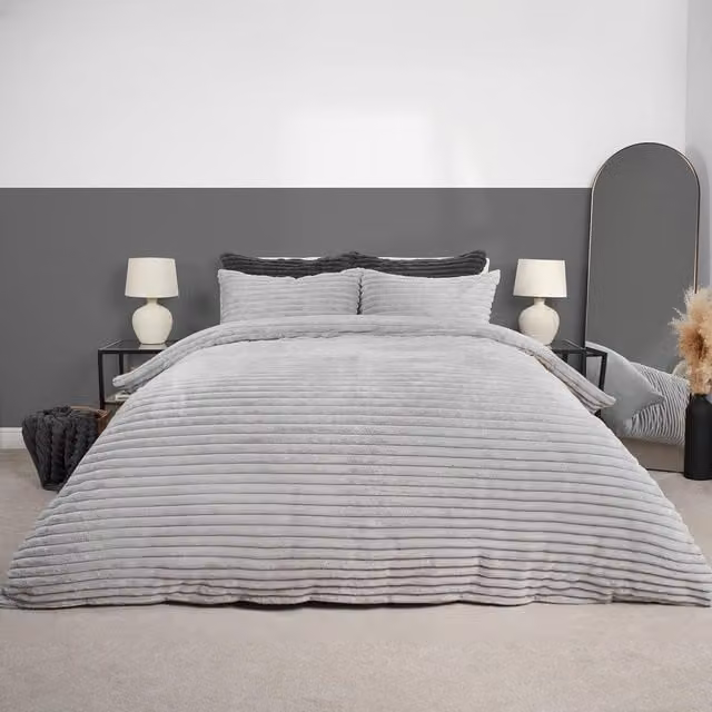 OHS Silver Ribbed Faux Fur Duvet Cover and Bedding Set, King Size, 180 x 200 cm