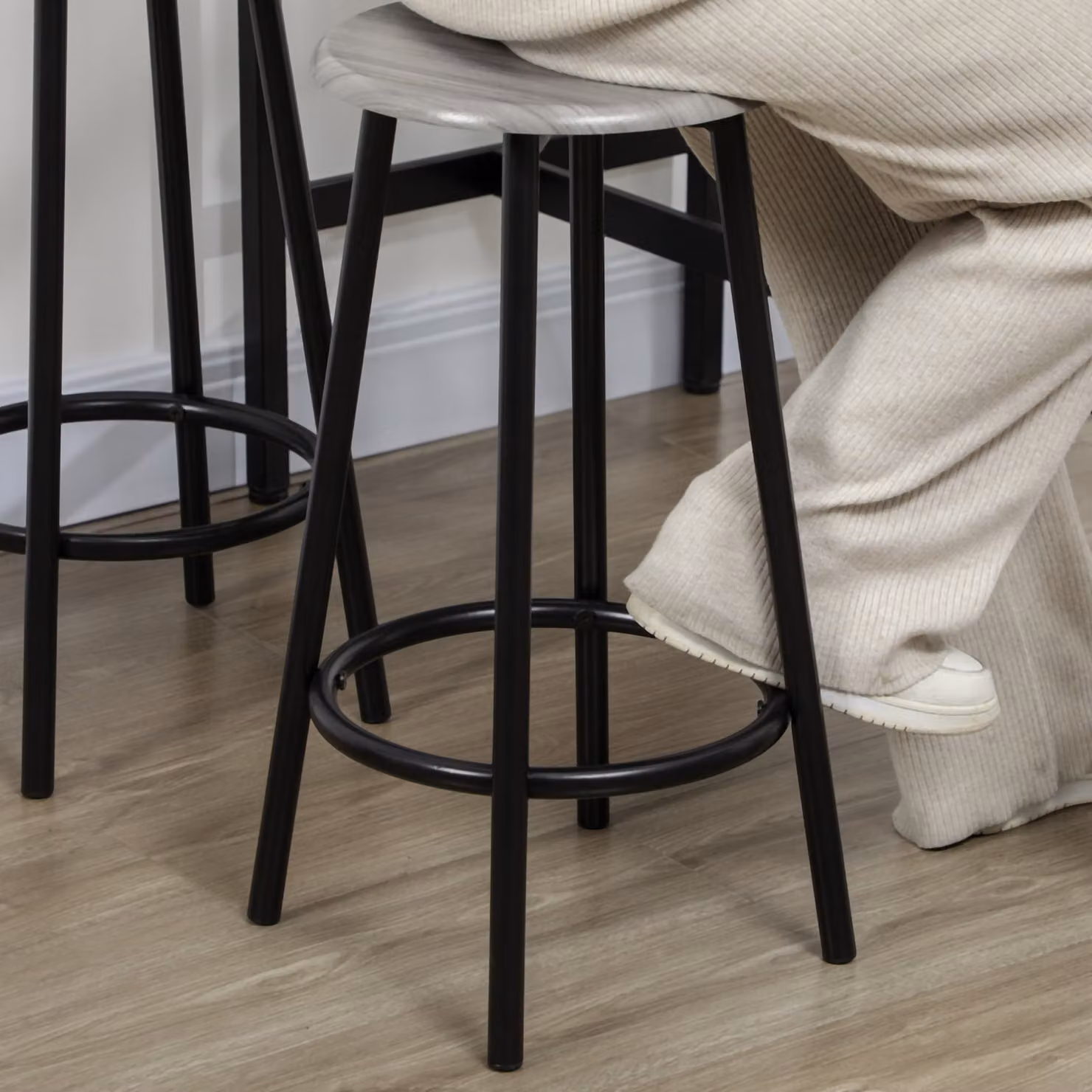 HOMCOM Five-Piece Industrial-Style Bar Table and Chair Set in Grey and Black – 4