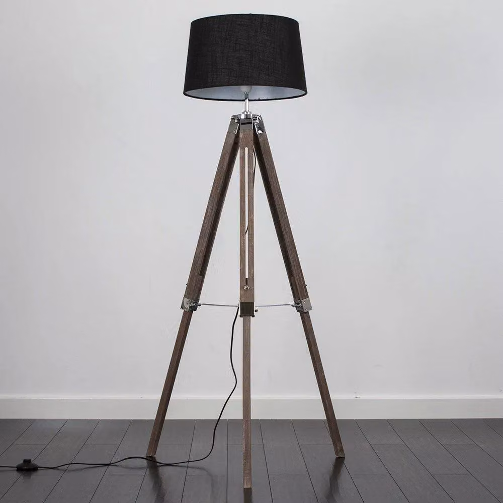 ValueLights Clipper Modern Black Floor Lamp with Chrome and Wood Details – 2