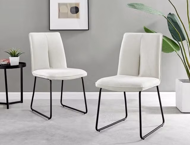 FurnitureboxUK Penrose Black Round Dining Table and 4 Halle Chairs in Cream