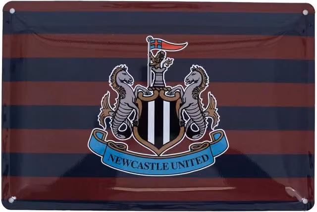 Newcastle United FC Retro Metal Wall Sign in Maroon and Multicolour, W/H: 30 x 30 cm